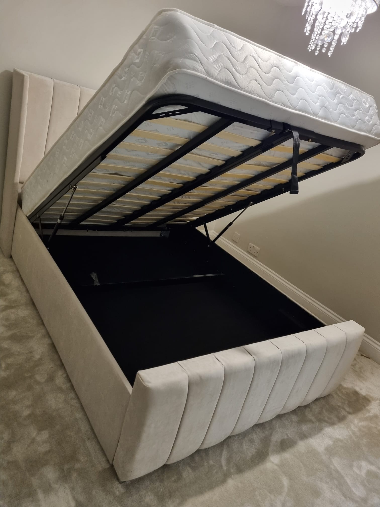Lynx Wing Bed - HN Future Beds