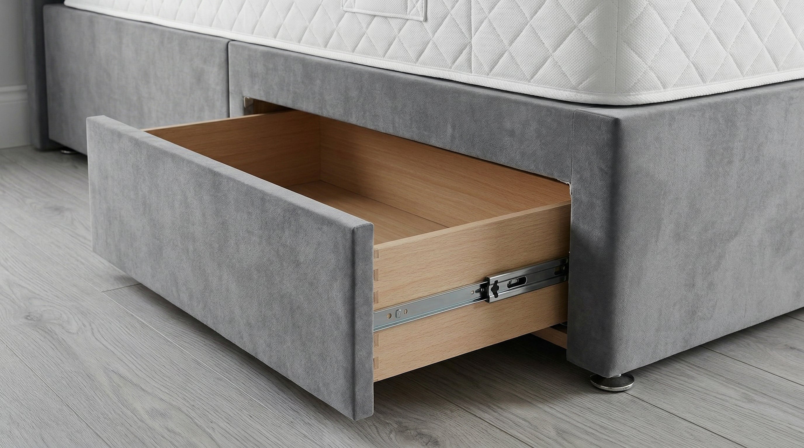 Vertical Panel Divan Bed